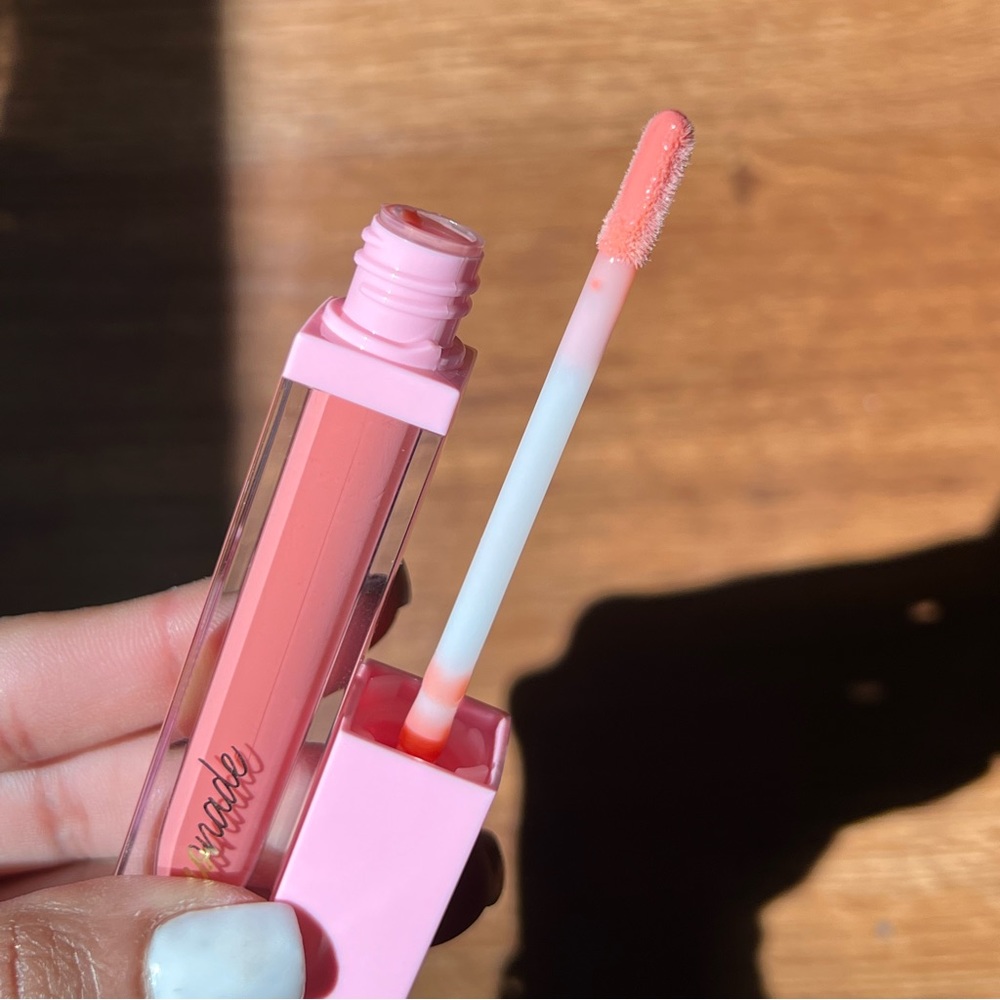Lipgloss - Picture 3 of 4